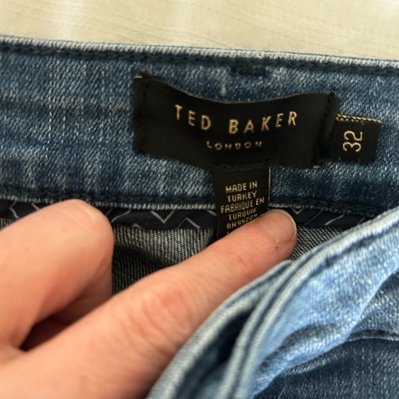 Women’s Blue Jeans - Picture 4 of 5